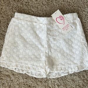 NWT Design History White Floral Ruffle Shorts Size 10